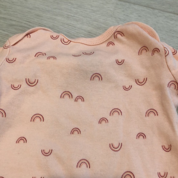 Short Sleeve Onesie - Picture 2 of 4